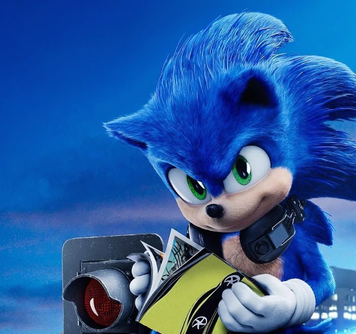 Sonic reads a book in Sonic the Hedgehog.