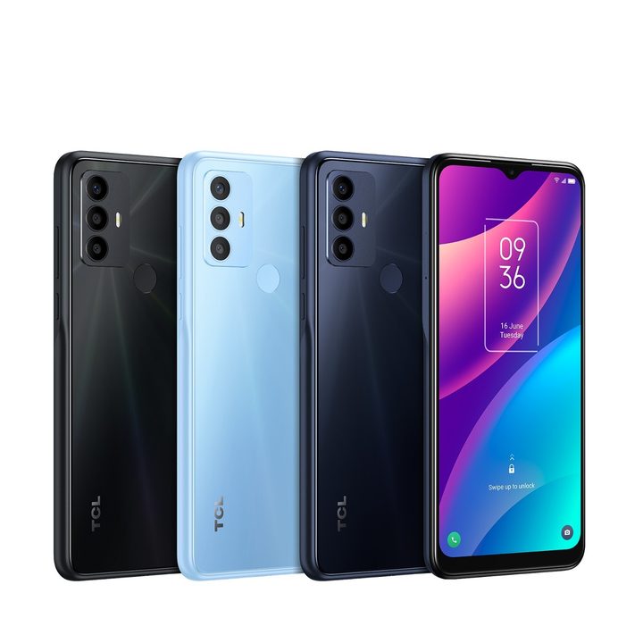 The various color options of the TCL 30 SE smartphone.