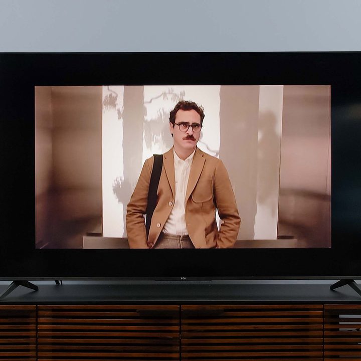 The movie 'Her,' staring Joaquin Phoenix plays on the TCL 5-Series (S546).