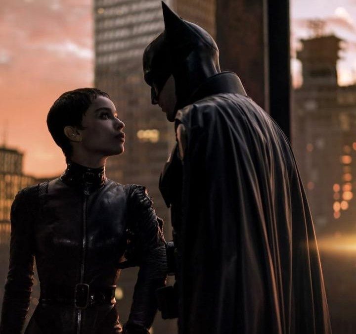 Batman talks to Catwoman in The Batman