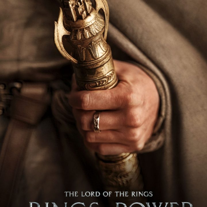 A hand of a wizard or sorcerer in The Rings of Power.