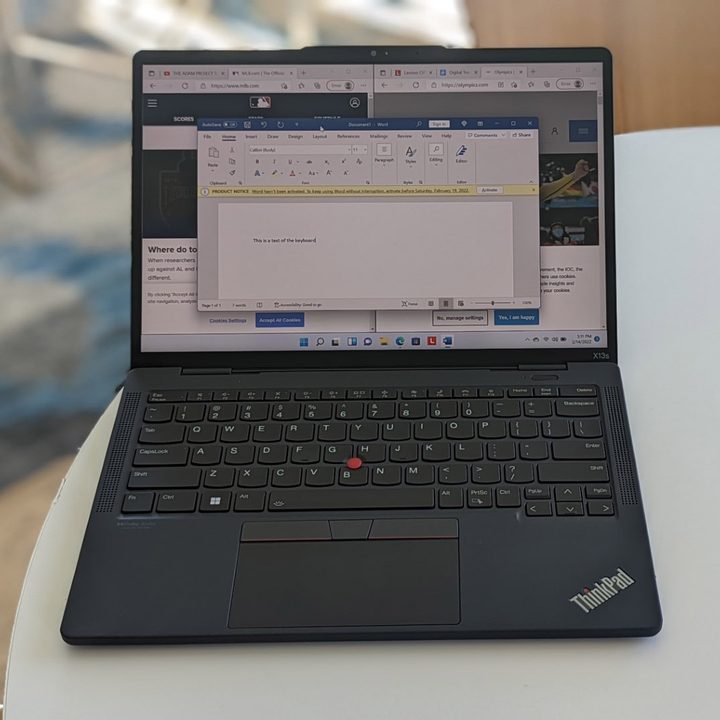 Straight on image of the Thinkpad x13s.