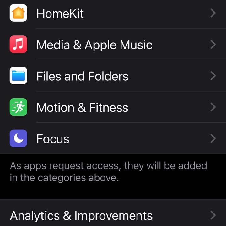 iOS app privacy control access.