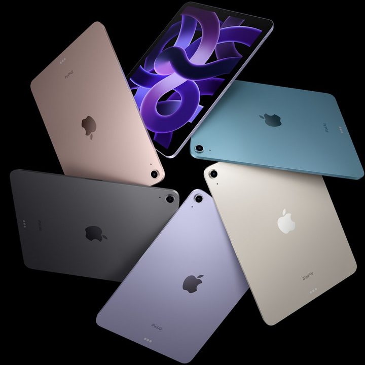Six Apple iPad Air 5s fanned out in a circle, showing off the various colors of the chassis.