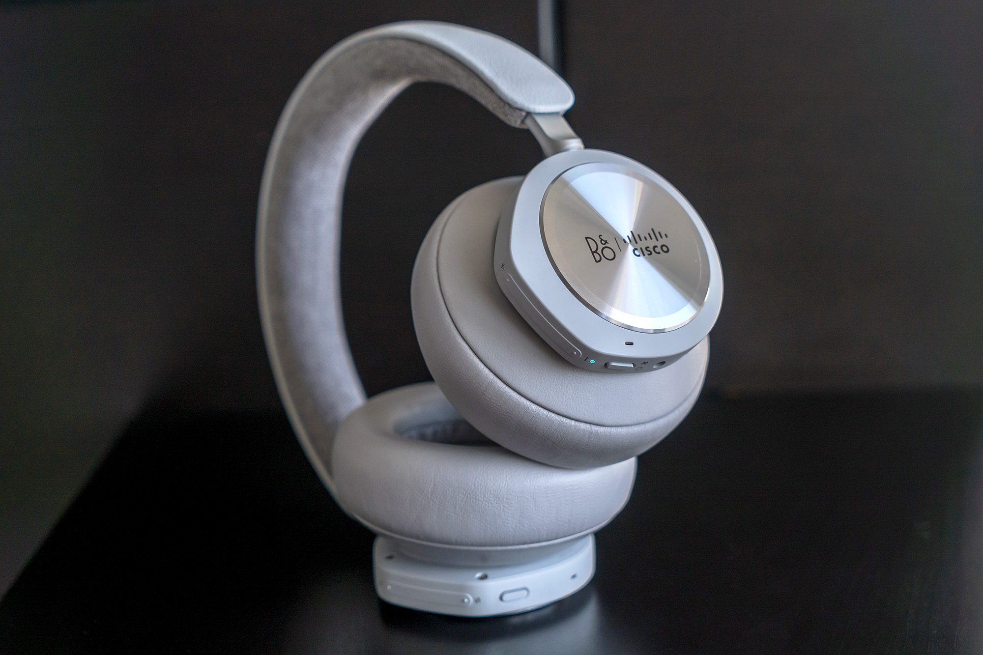 B&O Cisco 980 review: Keeping your calls comfy, clear, and secure