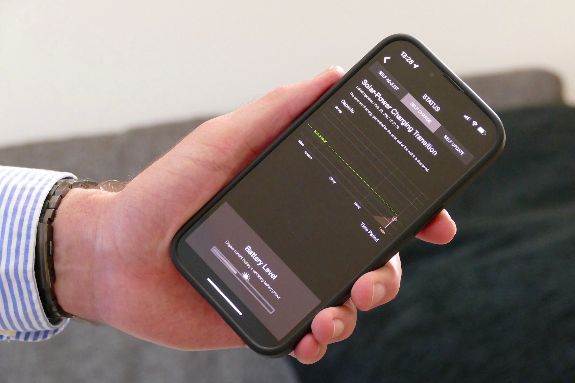 G-Shock MRG-B2000B app showing solar charge status.