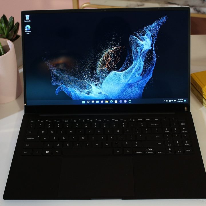 Galaxy Book 2 Pro model.
