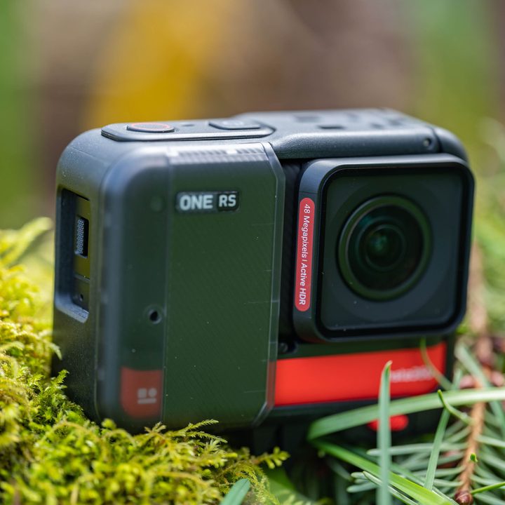 Insta360 One RS with 4k boost module in the moss.
