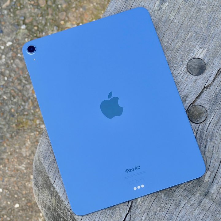 The back of the iPad Air 5.