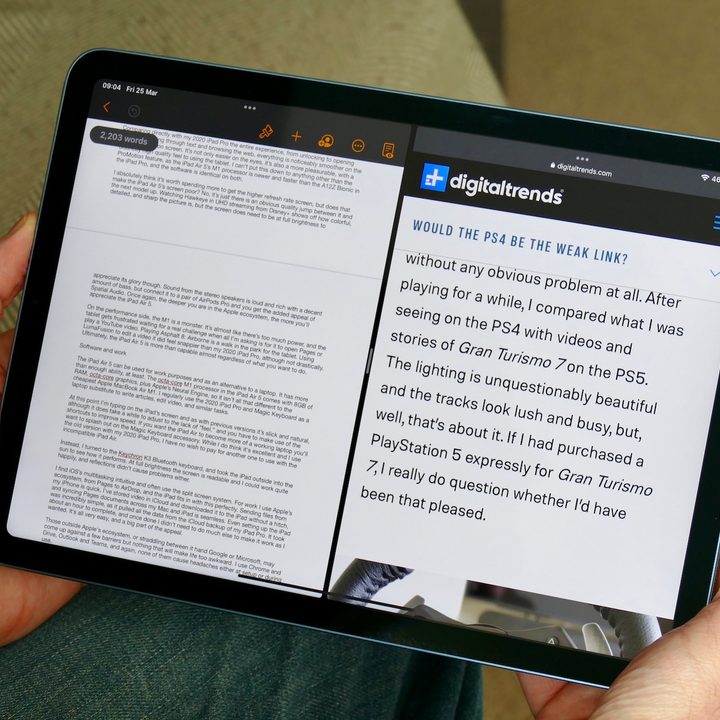 iPadOS split-screen mode on the iPad Air 5.