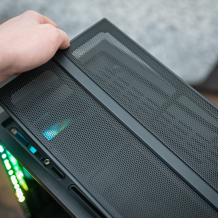 Dust filter on the Maingear Vybe.