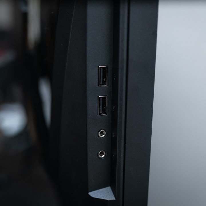 USB ports on the side of the MSI Optix MPG 32 QD monitor.
