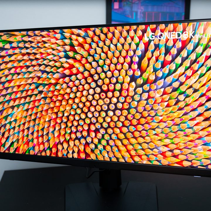 An image of pencils on the MSI Optix MPG 32 QD monitor.