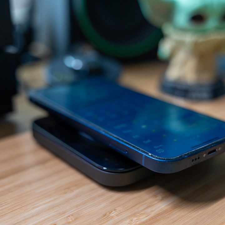 iPhone on Nomad Base One charger.