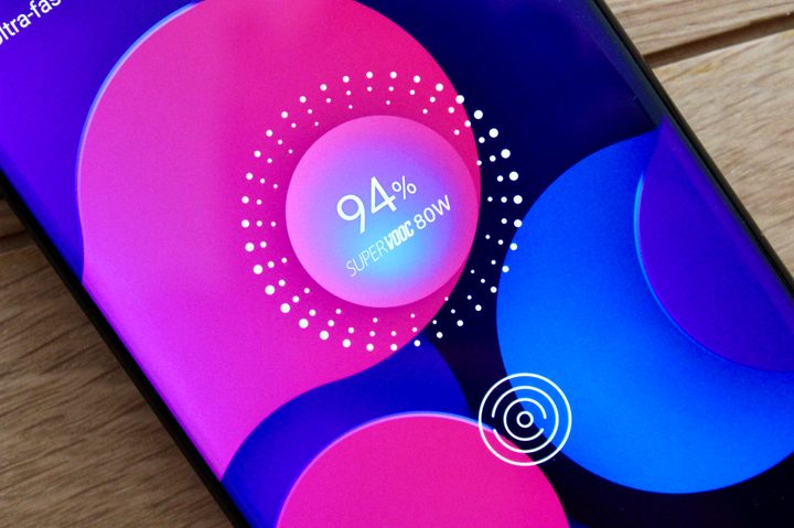 SuperVOOC fast charging active on the Find X5 Pro.