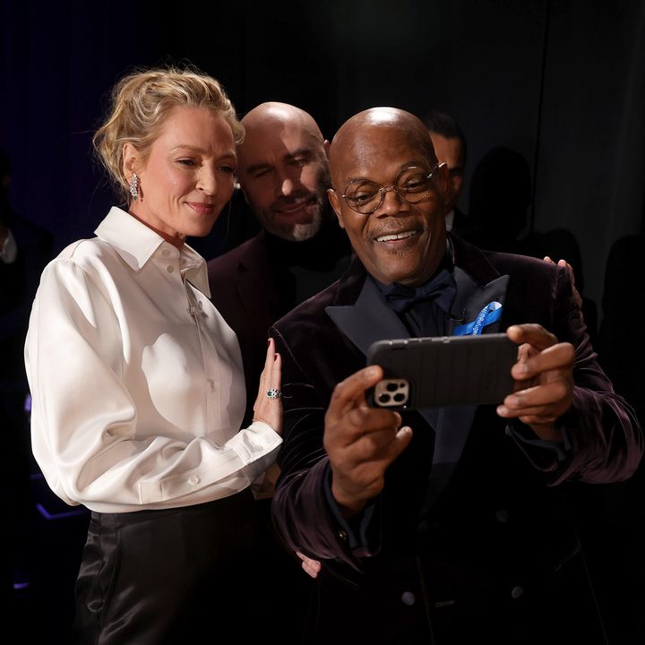 Uma Thurman, John Travolta and Samuel L. Jackson take a selfie backstage at the 2022 Oscars.
