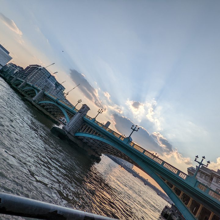 The Pixel 6 capturing the Thames on first day of spring.