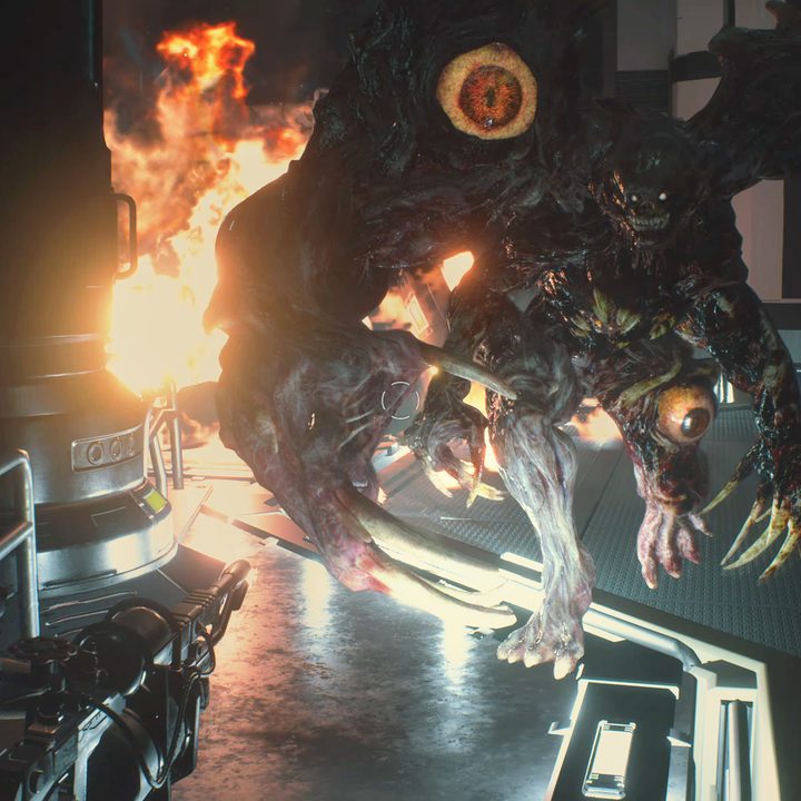 Leon fights a boss in the next-gen version of Resident Evil 2.