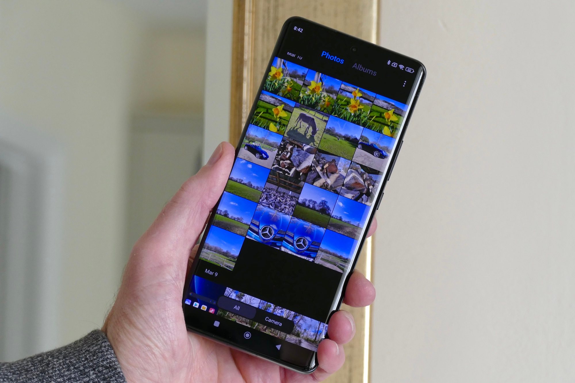 Xiaomi 12 Pro Gallery screen.