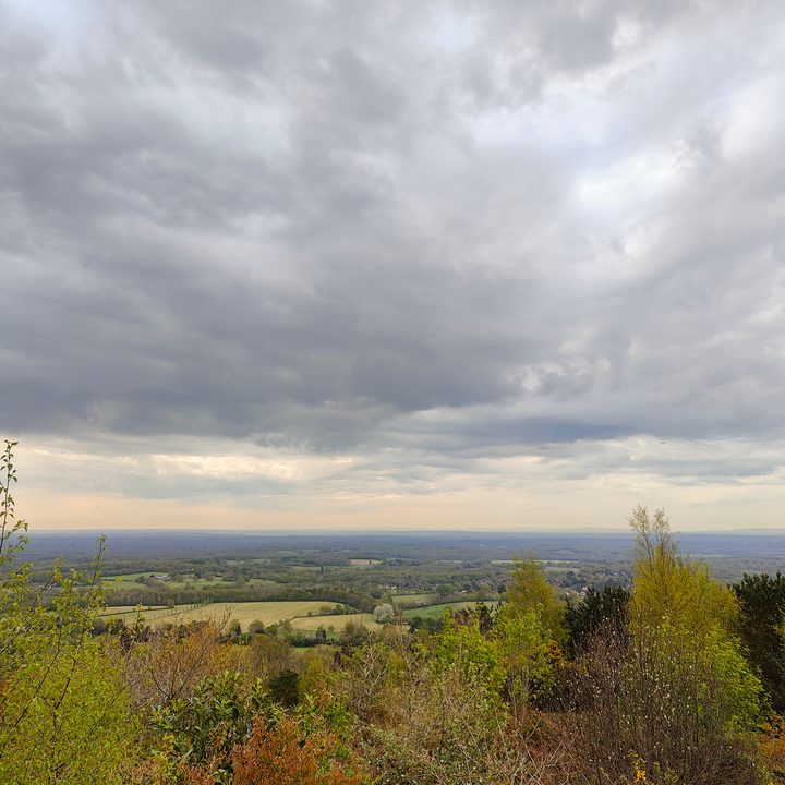 Wide-angle photo of a landscape taken with the OnePlus 10 Pro.