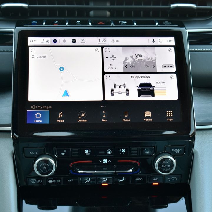 The 2022 Jeep Grand Cherokee 4xe plug-in hybrid's central touchscreen.