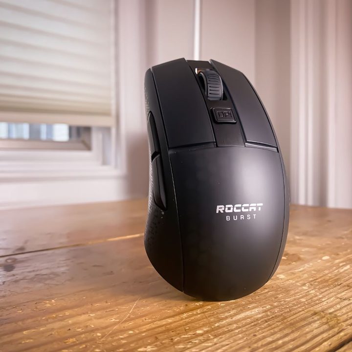 black roccat burst pro air standing up.
