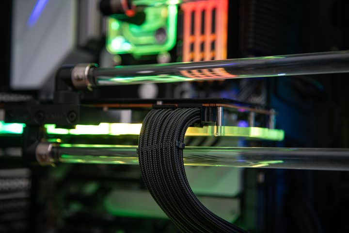 GPU inside the EK Fluid 275 Conquest.