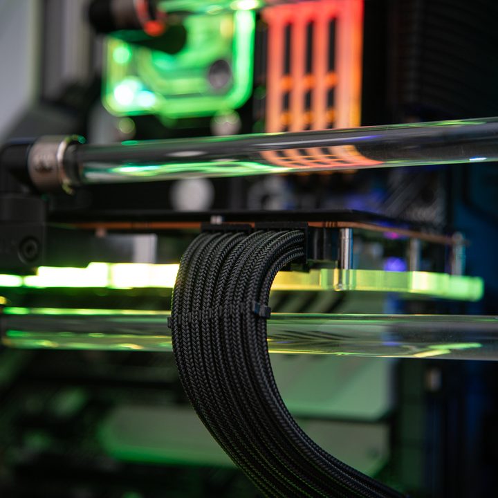 GPU inside the EK Fluid 275 Conquest.