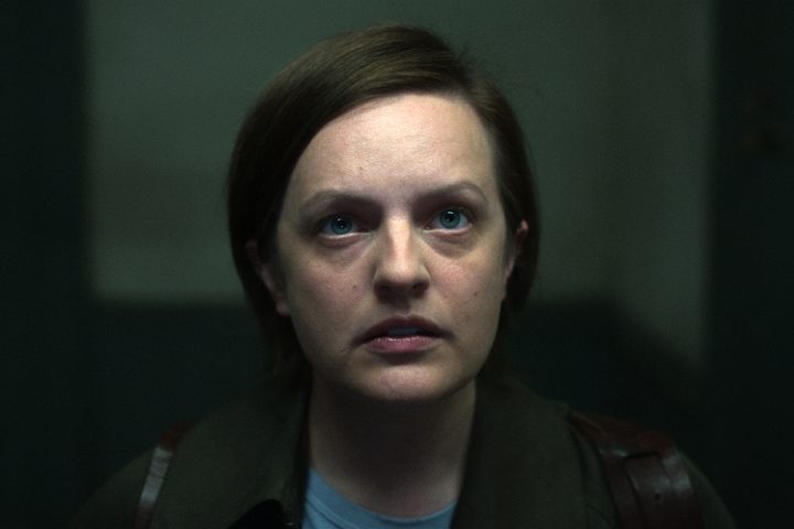 Elisabeth Moss looks up in Shining Girls.