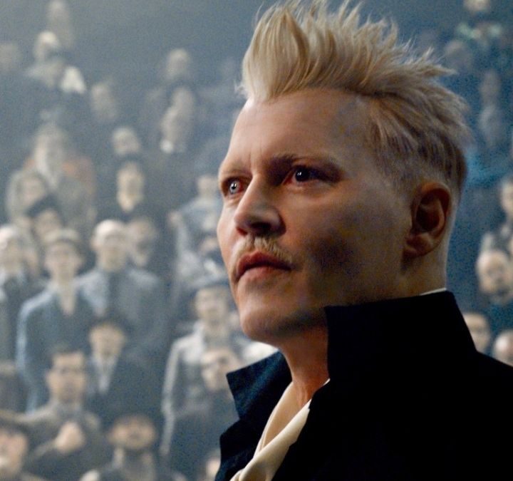 Grindelwald addressing a crowd in The Crimes of Grindelwald.