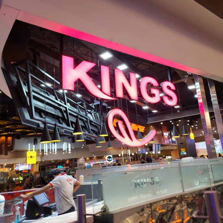 Kings logo at an outlet.