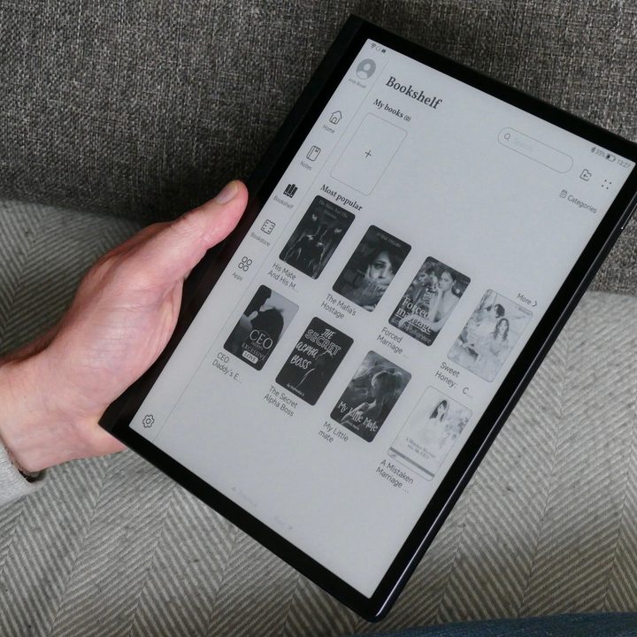 Bookshelf app on the Huawei MatePad Paper.