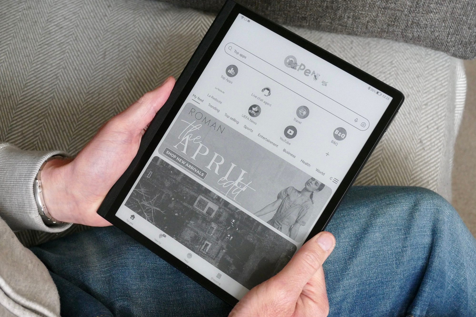Petal Search app on the Huawei MatePad Paper.