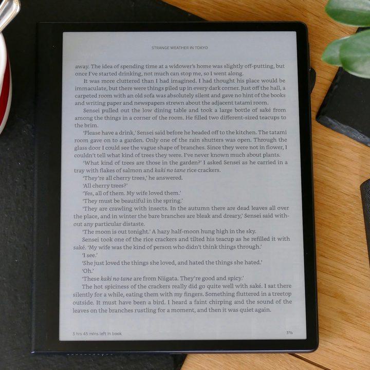 An open eBook on the Huawei MatePad Paper.