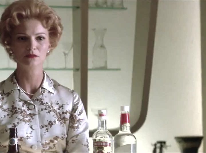 Joan Allen in Nixon.
