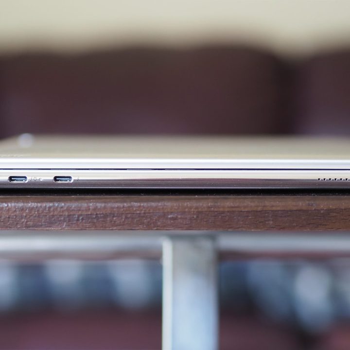 Lenovo Yoga 9i connectivity features including a USB-A 3.2 Gen 2 port, a USB-C 3.2 Gen 2 port, two USB-C 4 ports with Thunderbolt 4 support, and a 3.5mm audio jack.