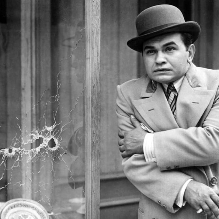 Edward G. Robinson stars in Little Caesar, directed by Mervyn LeRoy.