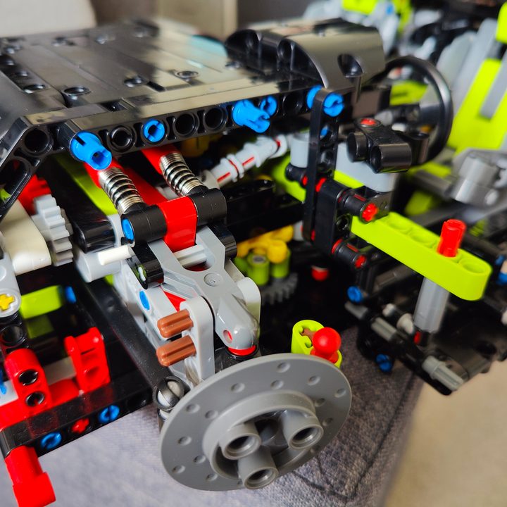 OnePlus 10 Pro photo of Legos.