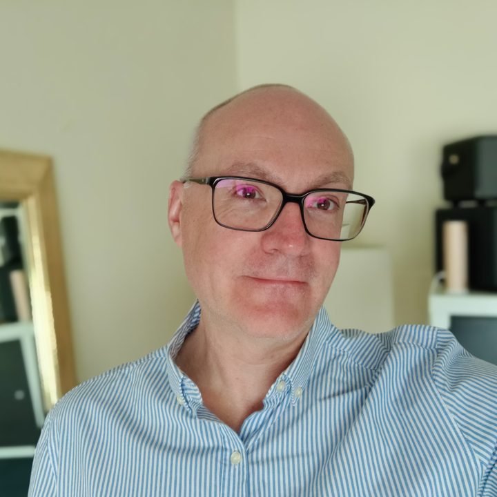 OnePlus 9 Pro Portrait Mode selfie.