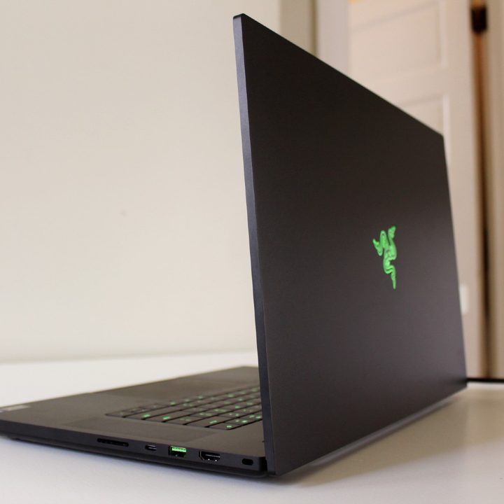 The profile of the Razer Blade 17 on a table.