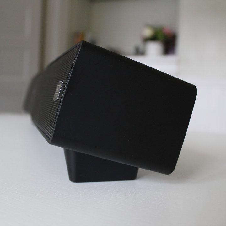 The side of the Razer Leviathan V2.