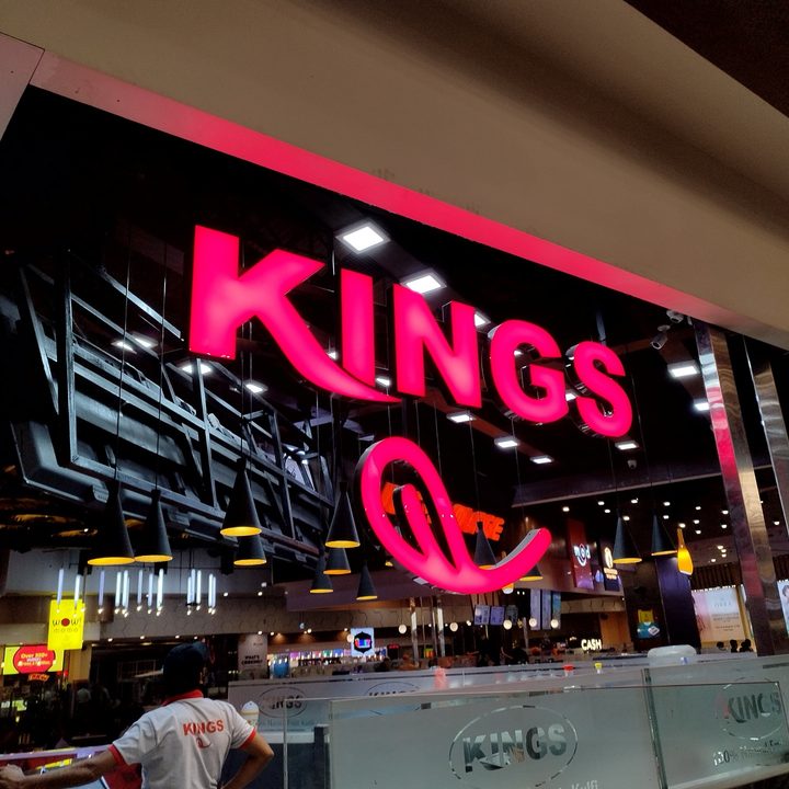 Kings logo at an outlet.