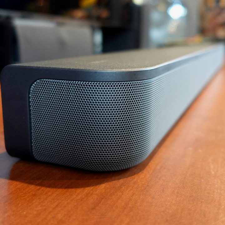 Side view of the Sony HT-S400 soundbar.