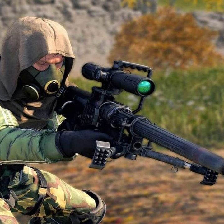 Solider holding ZRG in Warzone.