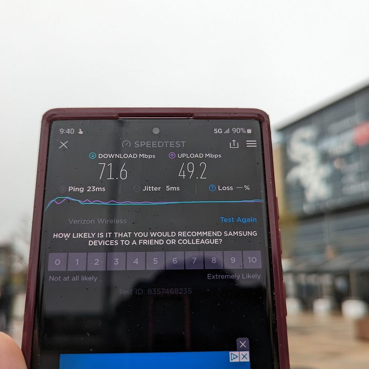 Speedtest results on a Samsung Galaxy S22 Ultra.