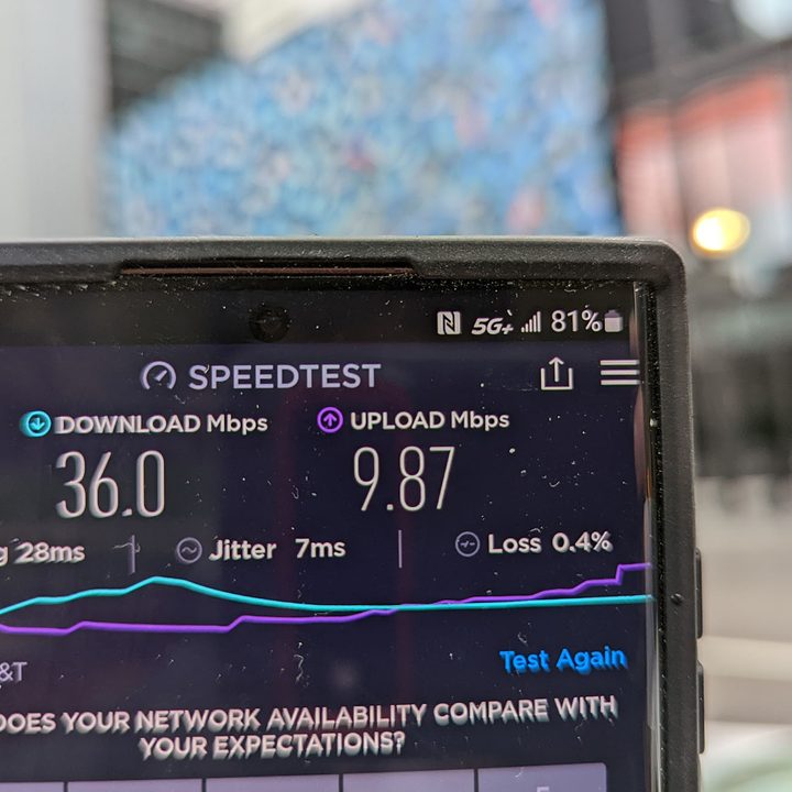 Speedtest results on a Samsung Galaxy S22 Ultra.