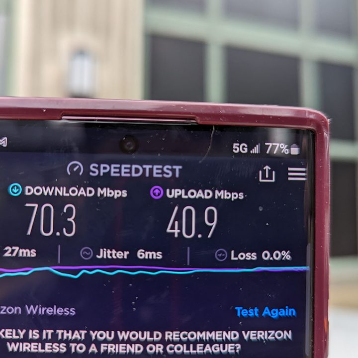 Speedtest results on a Samsung Galaxy S22 Ultra.