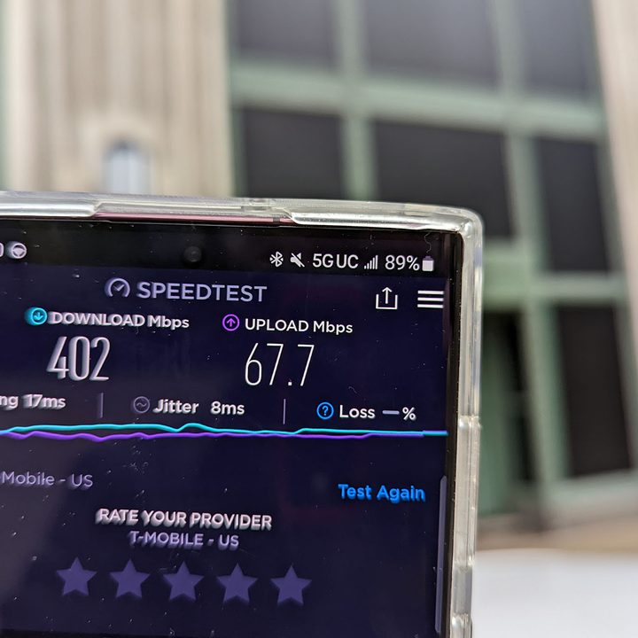 Speedtest results on a Samsung Galaxy S22 Ultra.