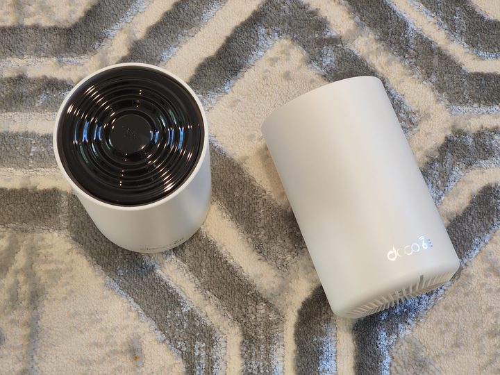 TP-Link Deco XE75 top and front