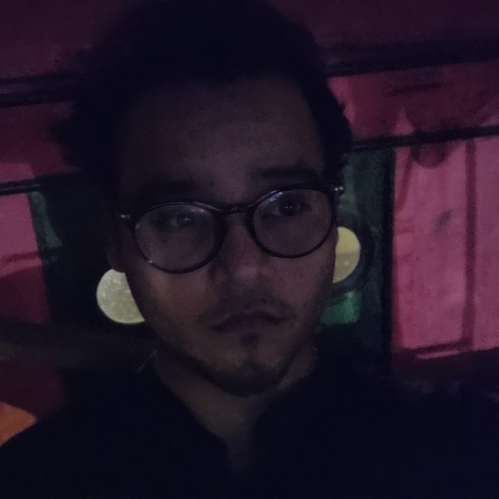 Galaxy S22 low light selfie standard mode